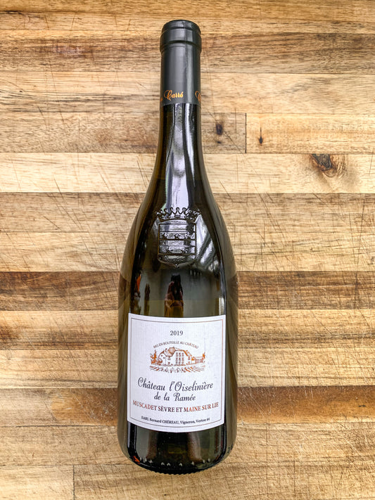 Chateau de l'Oiseliniere Muscadet Sevre-et-Maine Sur Lie 2019
